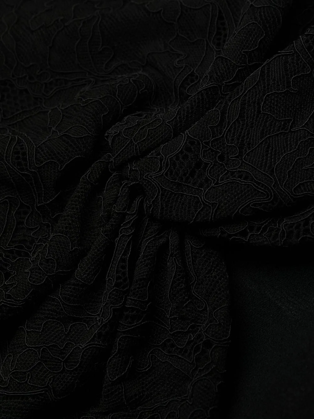 Abito mini con pizzo in nero - donna