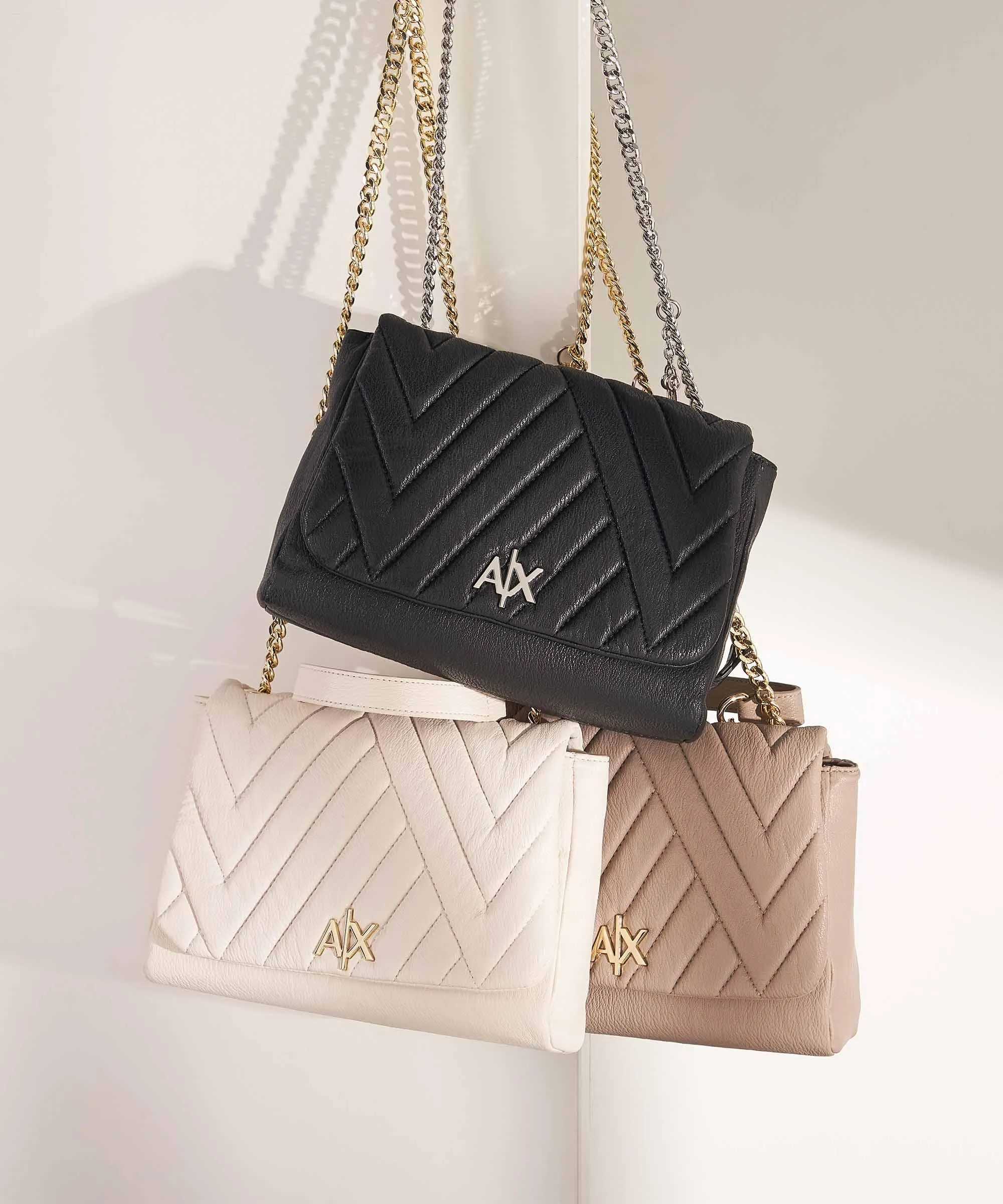  Armani Exchange Borsa a spalla pelle sintetica nero  