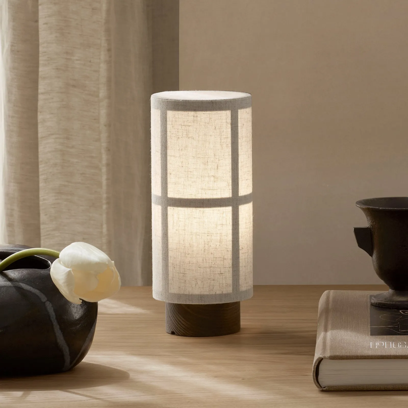 Audo Hashira lampada LED da tavolo accu, naturale