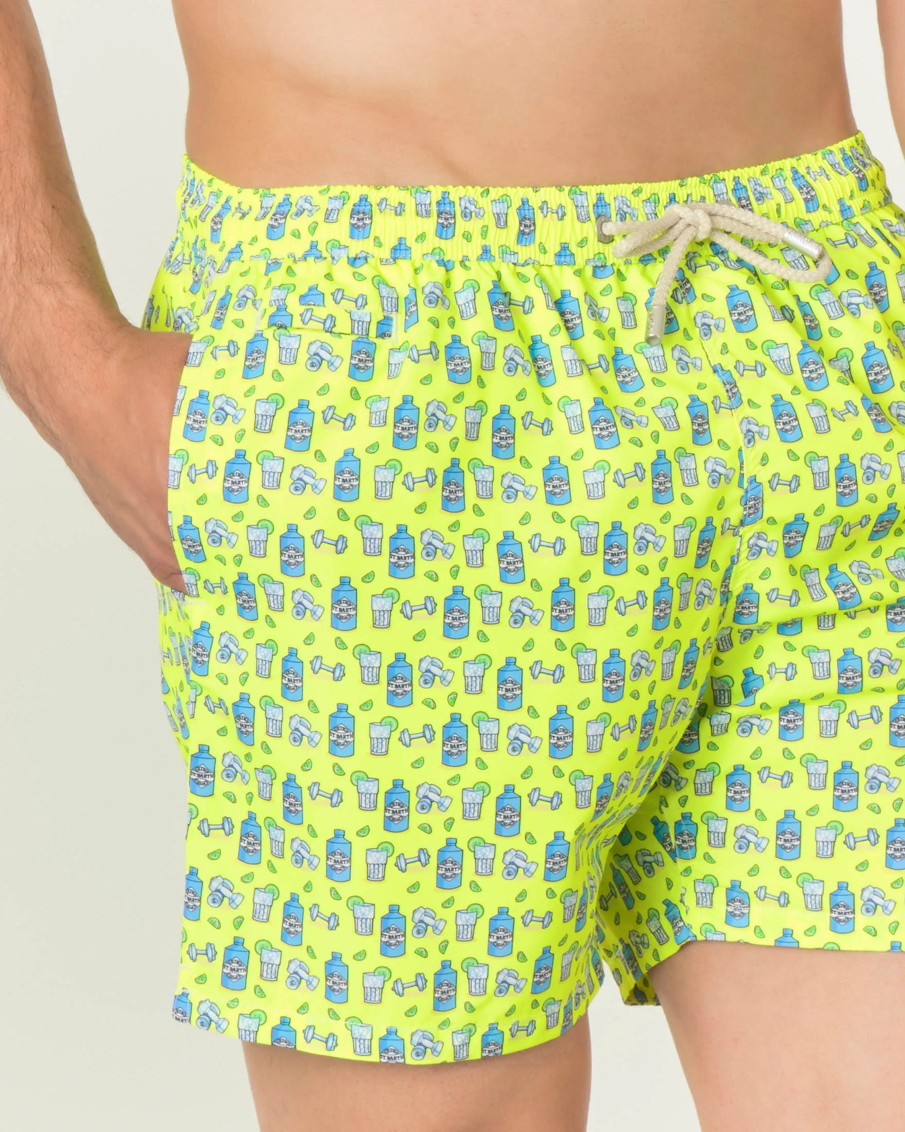 Boxer mare giallo con stampa gin tonic