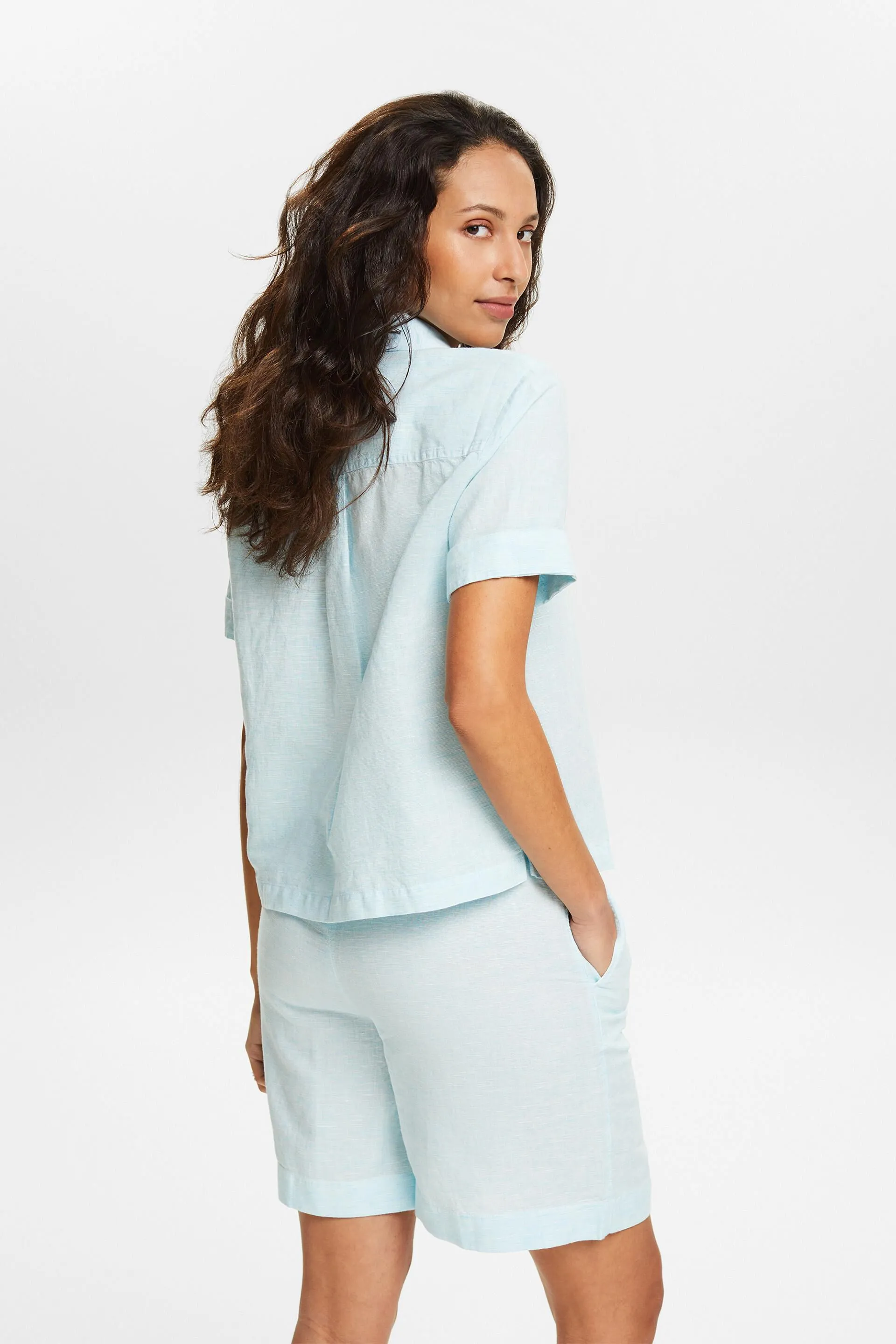 Camicia blusata in lino e cotone