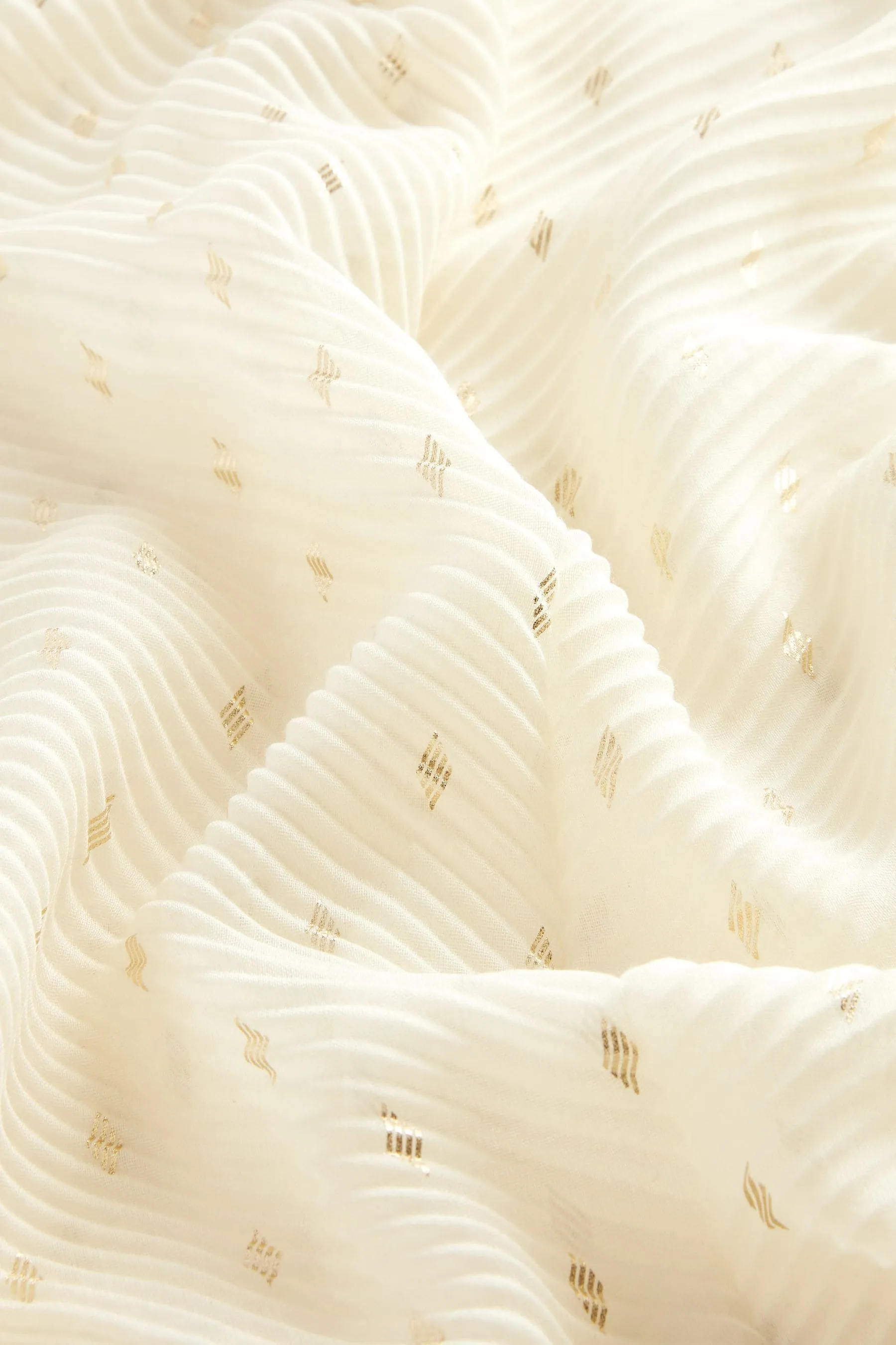 Crema Ecru  - Sciarpa leggera plissescata laminata