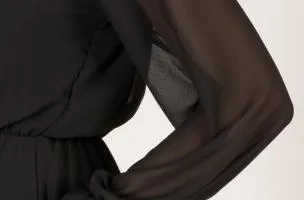 ELEGANTE ABITO CON SCOLLO A 