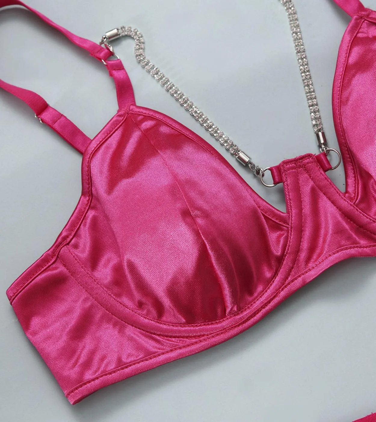 Ellolace San Valentino Lingerie di seta Biancheria intima di lusso con strass 4 pezzi Giarrettiera Intimo rosso senza censura