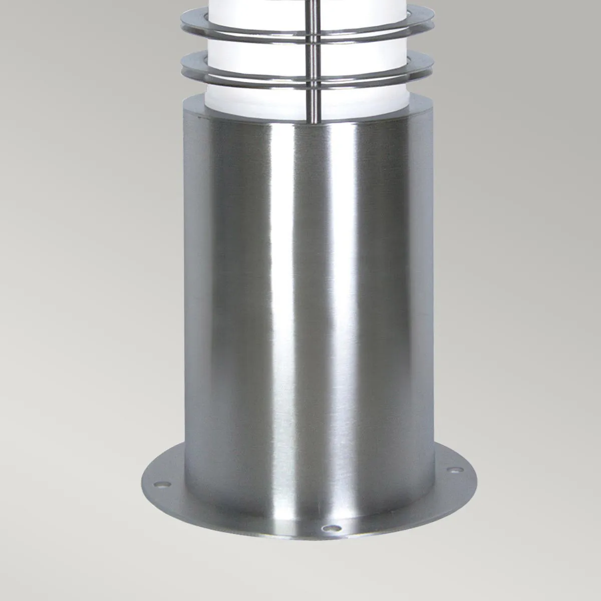 Elstead Lighting  Paletto luminoso basso da esterno corpo in acciaio e diffusore in vetro opalino Sandbanks - 40W
