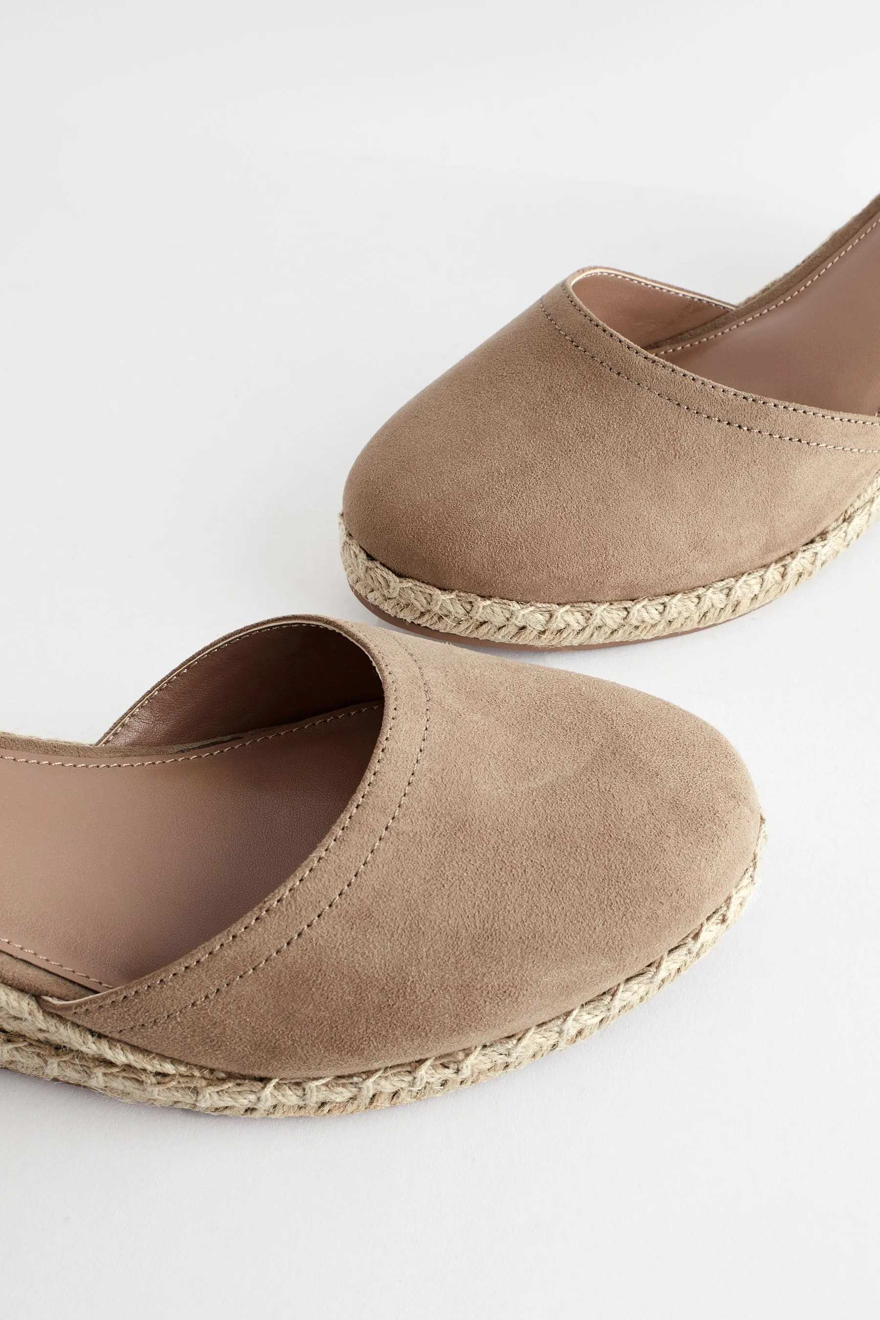 Forever Comfort® - Scarpe con zeppa a punta chiusa