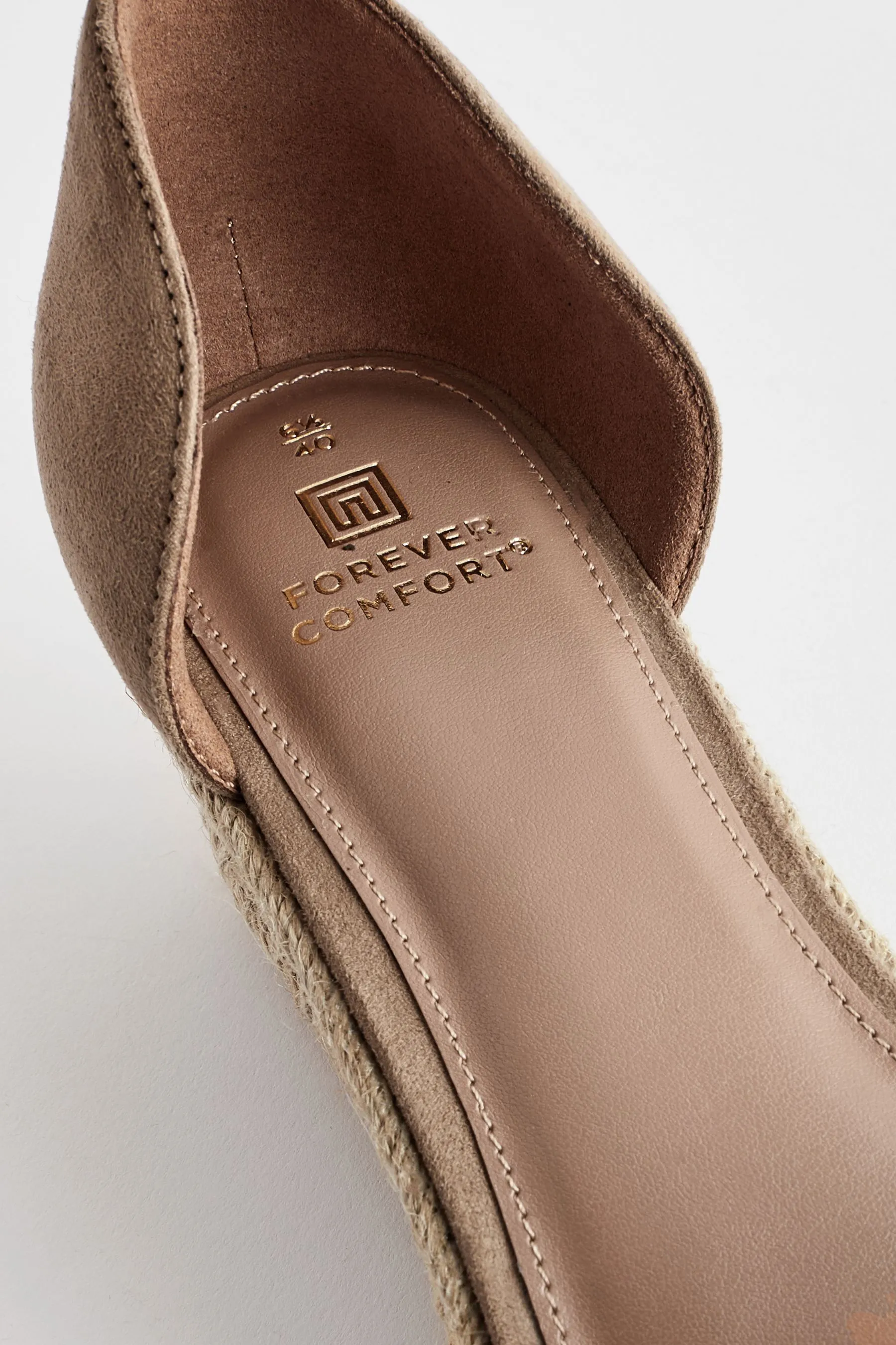 Forever Comfort® - Scarpe con zeppa a punta chiusa