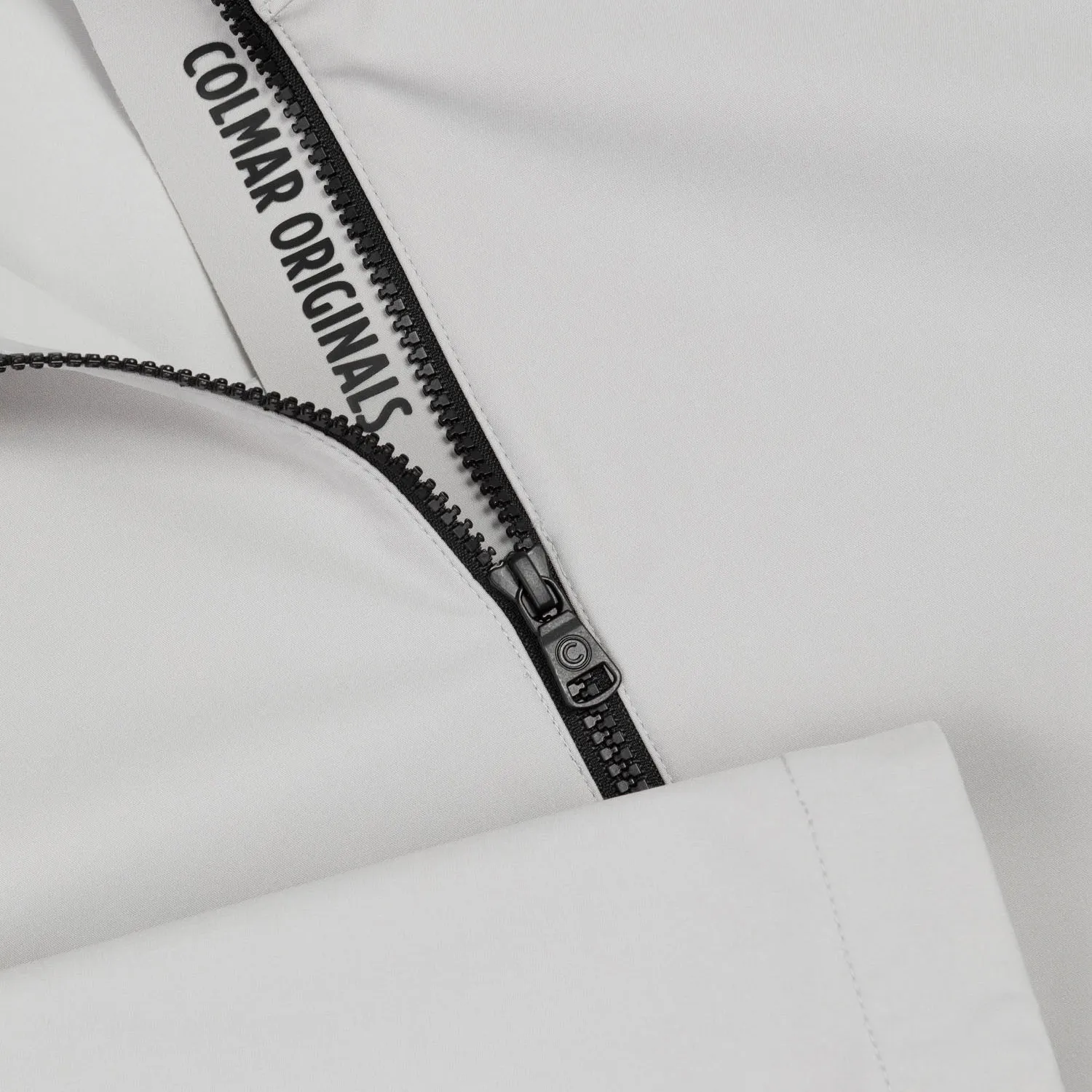 Giacca softshell con regolazione al fondo