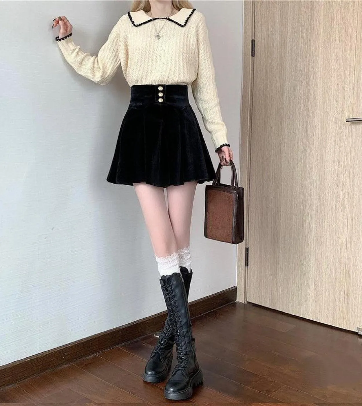 Gonne a pieghe in velluto dorato Moukyun Autunno Vita alta da donna  Gonna casual Kawaii Za Donna Minigonna nera A Line