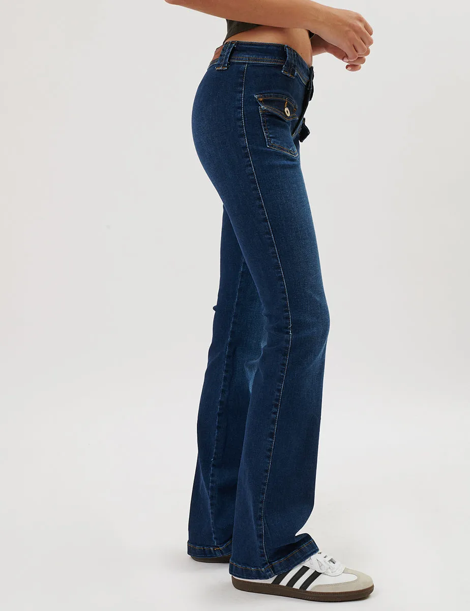Jeans a zampa con tasche applicate