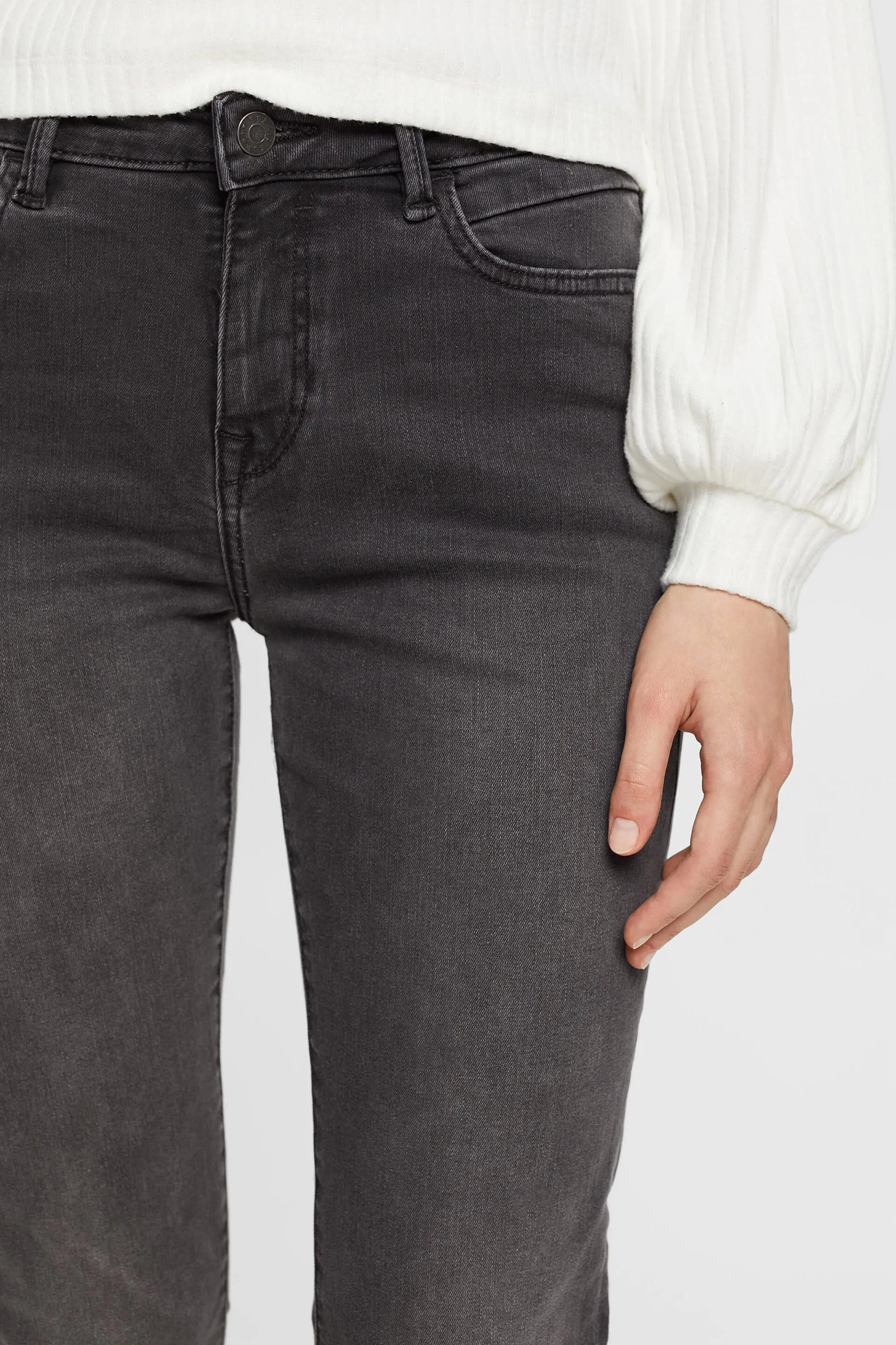 Jeans Slim Fit a vita media