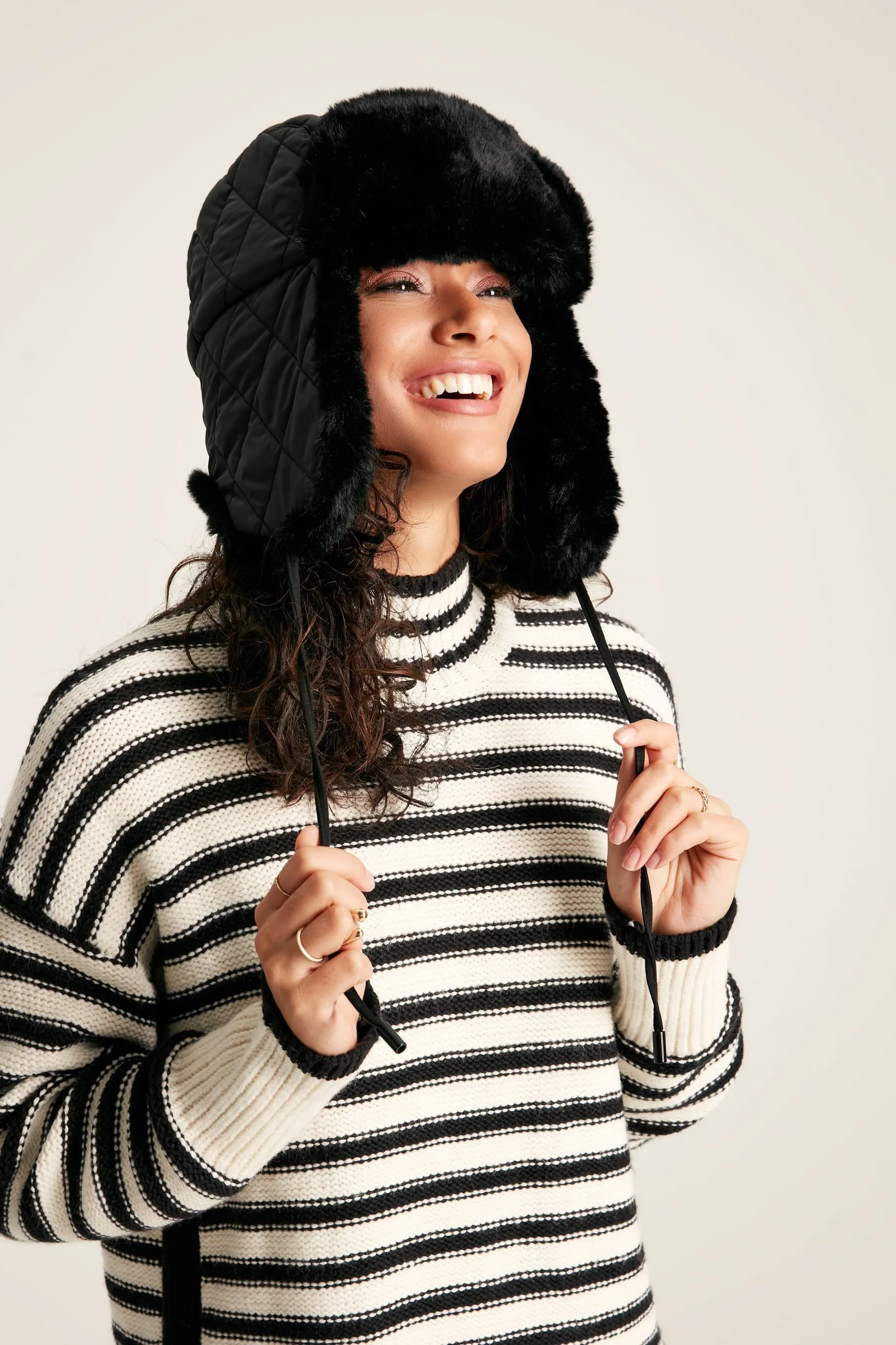 Joules - Eira - Cappello da Cappello con paraorecchie trapuntato con fodera in pelliccia sintetica