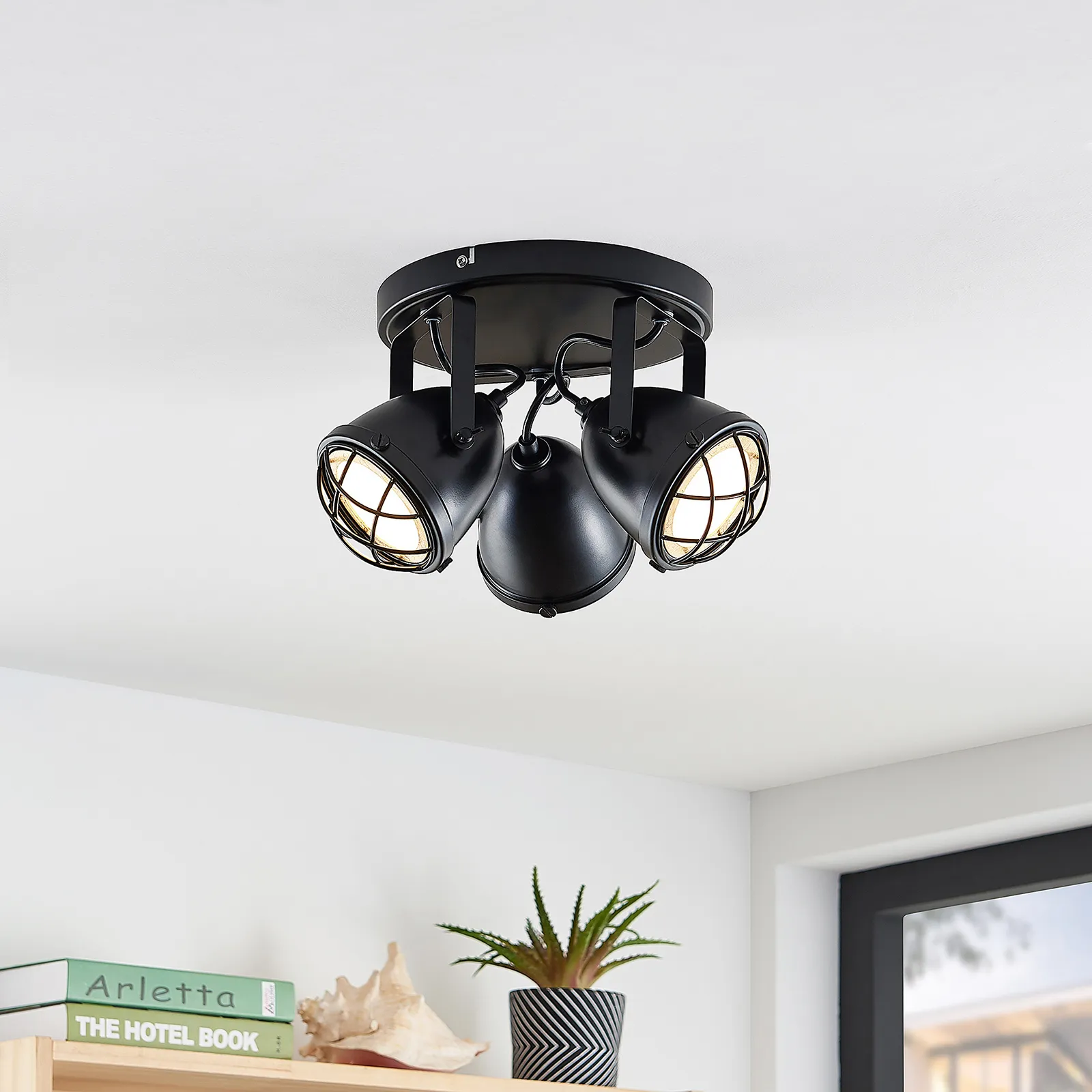 Lindby Biona Faretto da soffitto con anello dorato, a 3 luci, Ø 22 cm