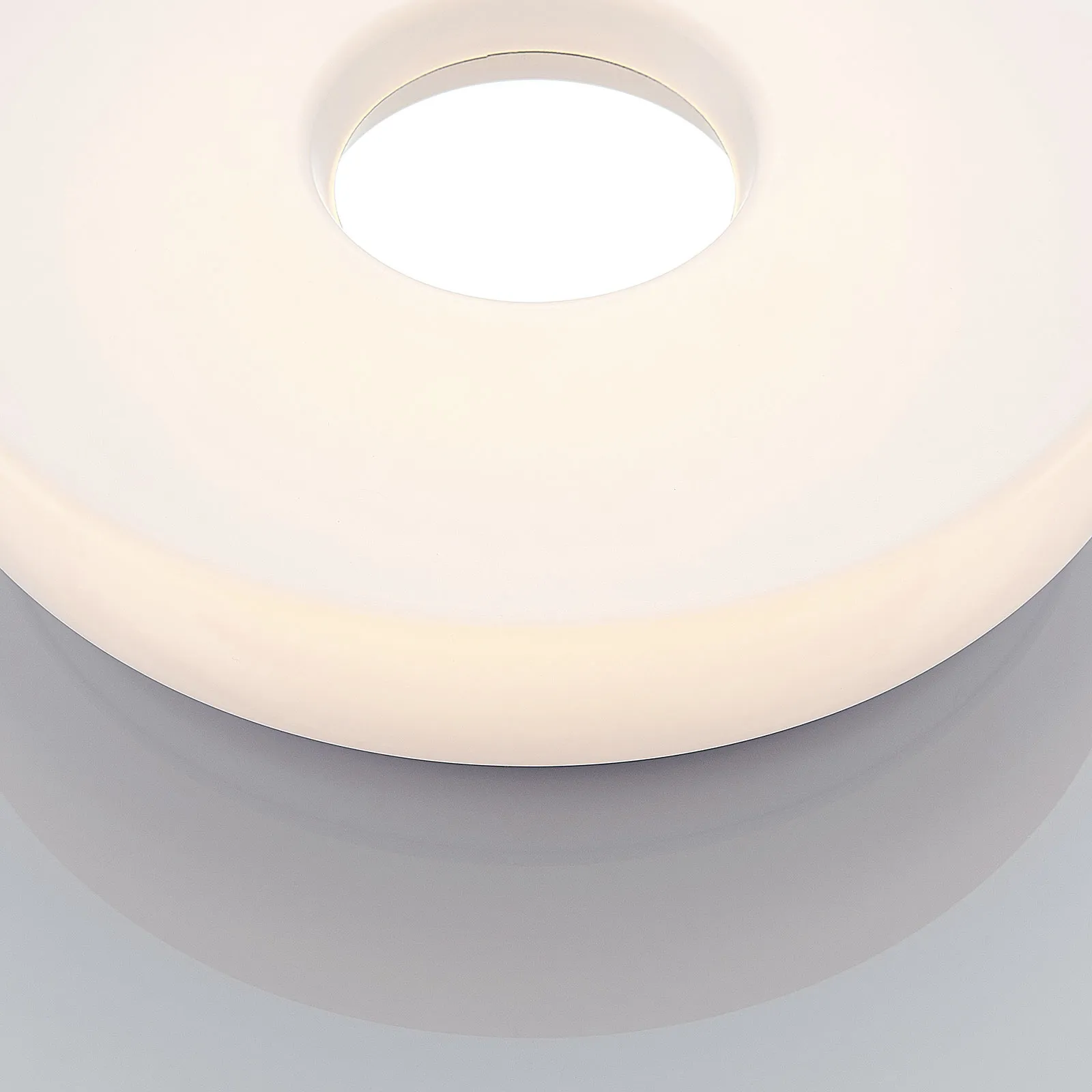 Lindby Florentina plafoniera LED, anello, 29,7 cm