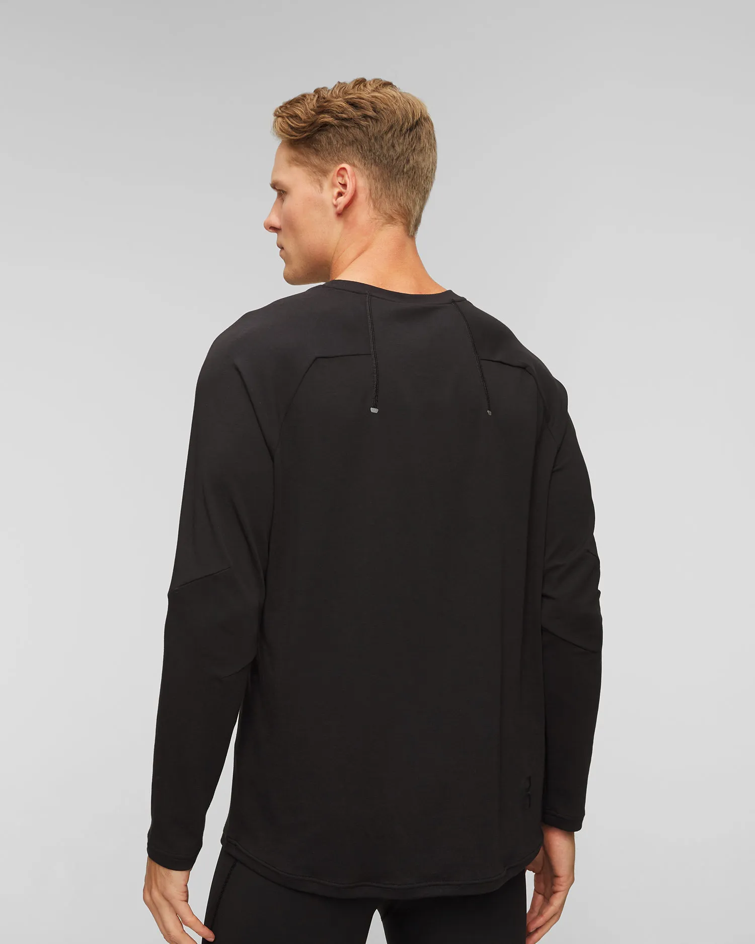 Maglietta a maniche lunghe da uomo On Running Focus Long-T 1MD30140553-black