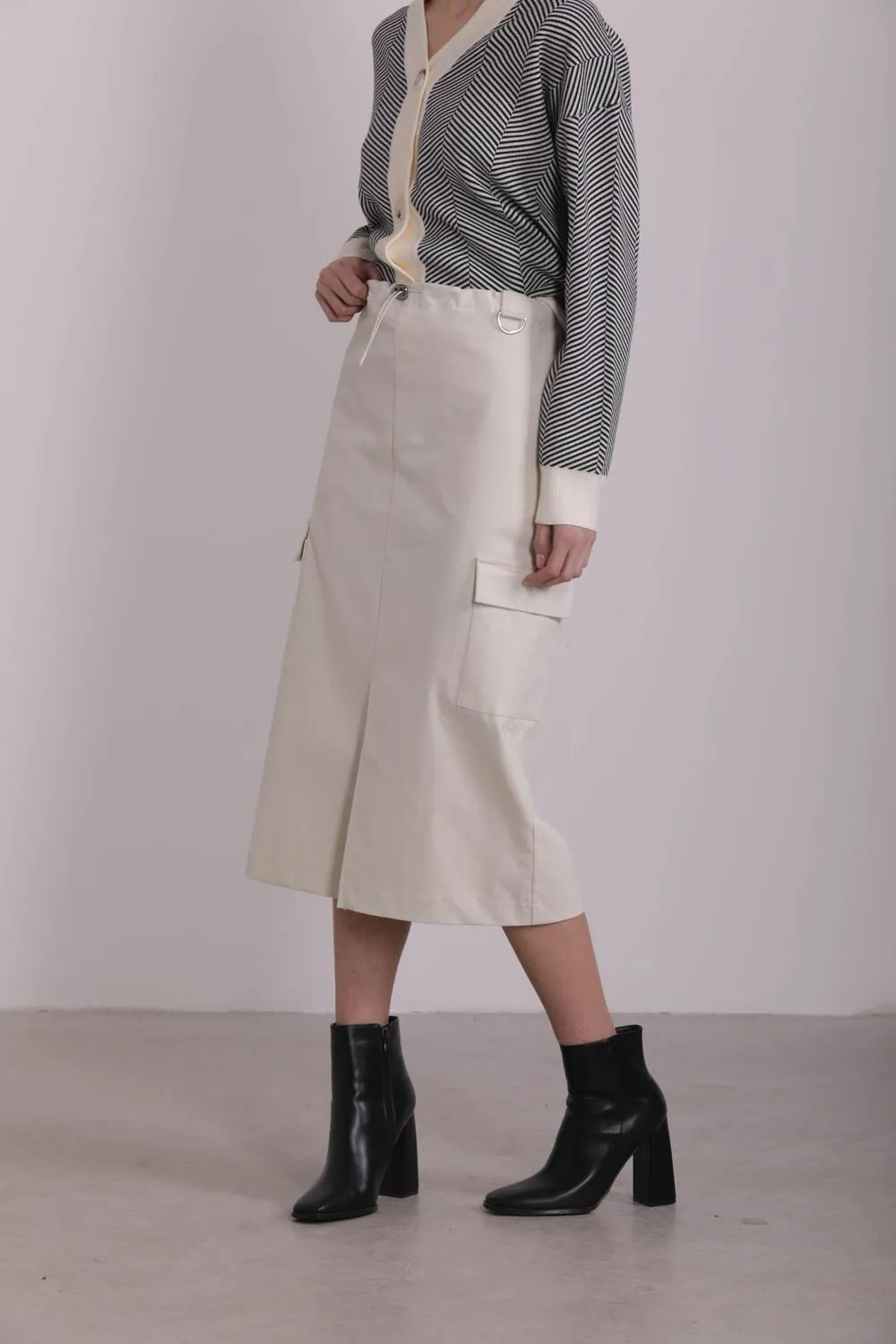 mimi mua  art: JJAH-5255 -GONNA LOUNGETTE CARGO EFFETTO VELLUTO MILLERIGHE