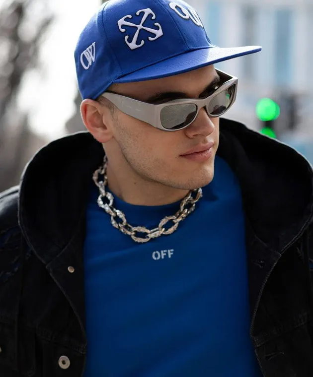 Off-White Cappellino blu con ricamo logo OMLB055S24FAB005