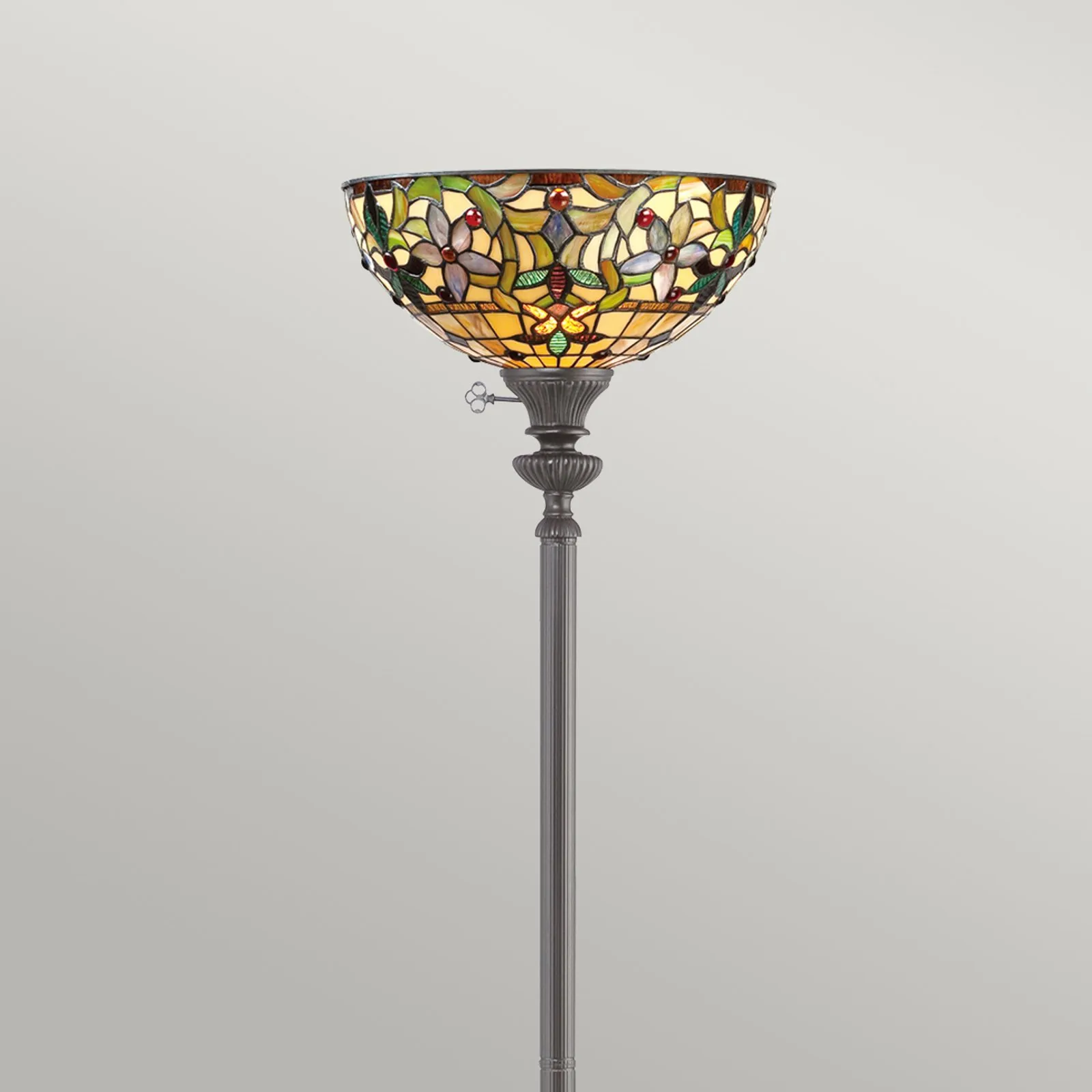 Piantana Kami con paralume in design Tiffany