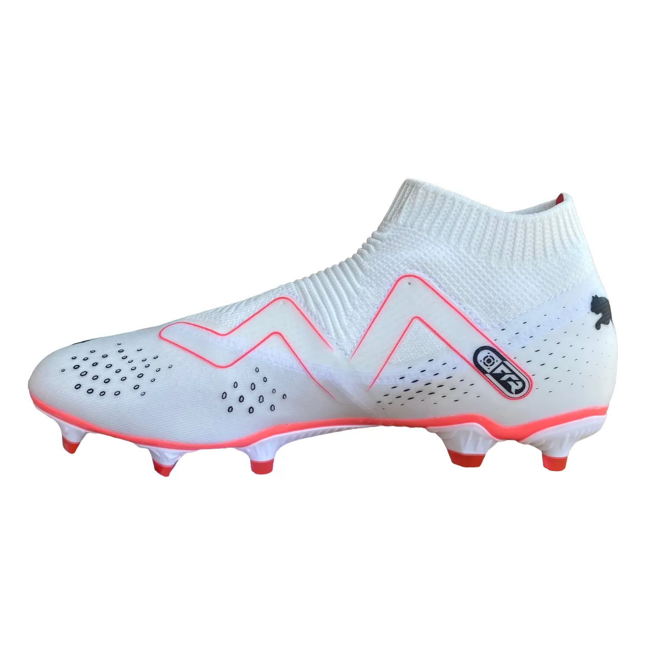 Puma men's laceless football boot Future Match + LL FG/AG 107366 01 white-black-orchid
