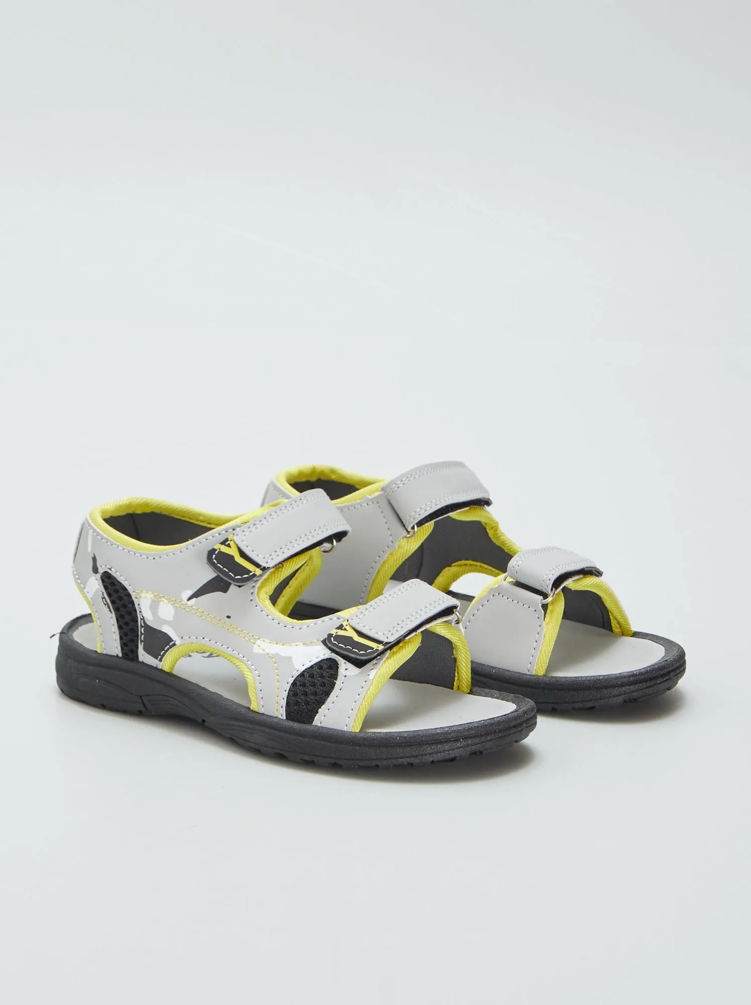 Sandali bicolori con strappi - GRIGIO