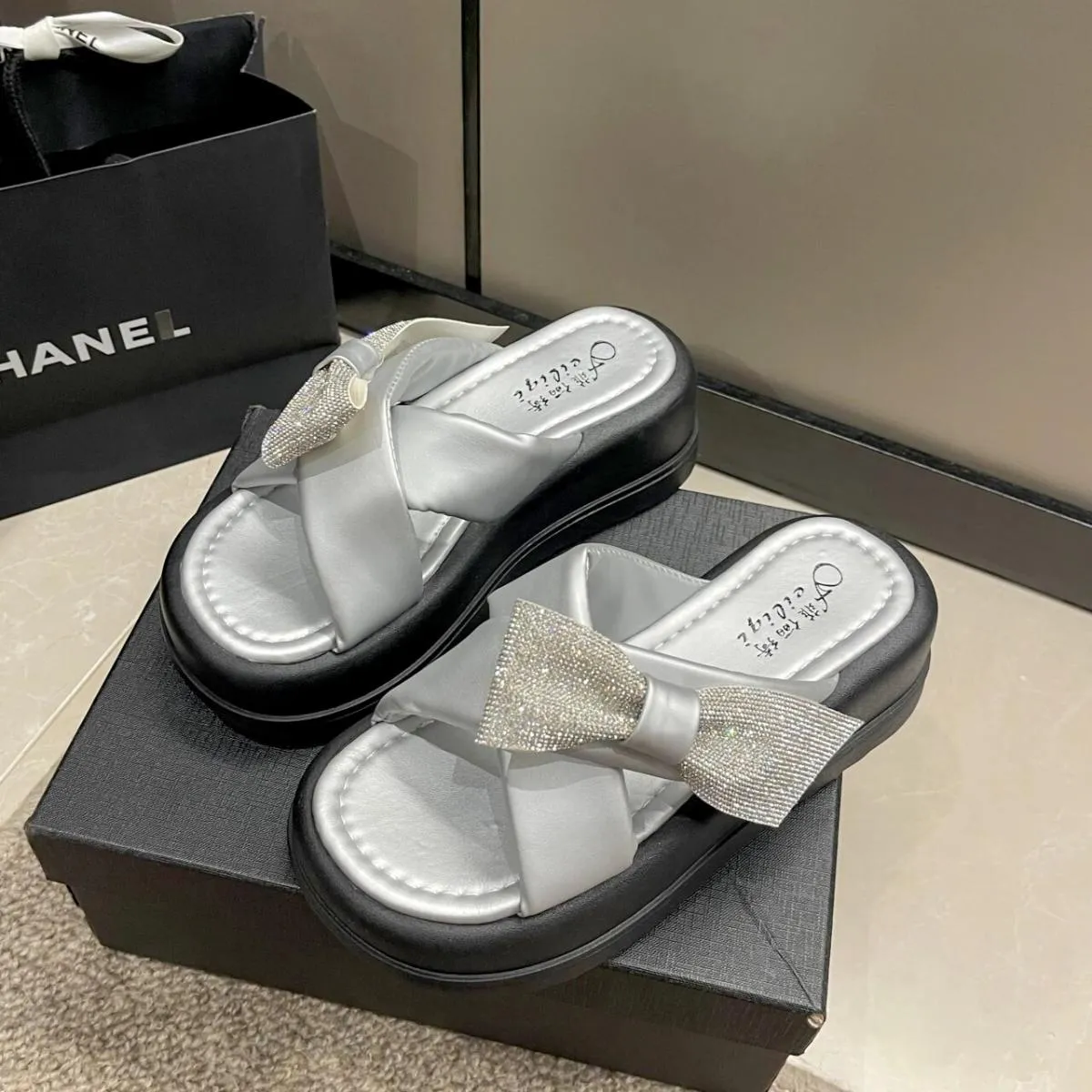 Sandali moda estiva da donna Scarpe da spiaggia per le vacanze Pantofole con plateau stringate Infradito per la casa Scarpe casu