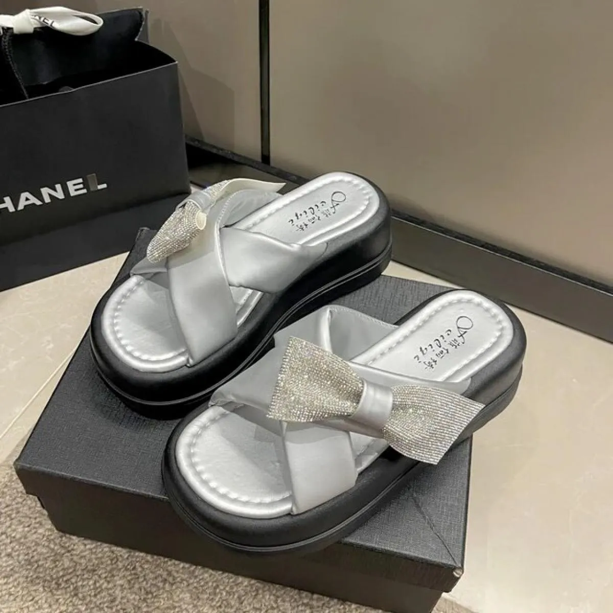 Sandali moda estiva da donna Scarpe da spiaggia per le vacanze Pantofole con plateau stringate Infradito per la casa Scarpe casu