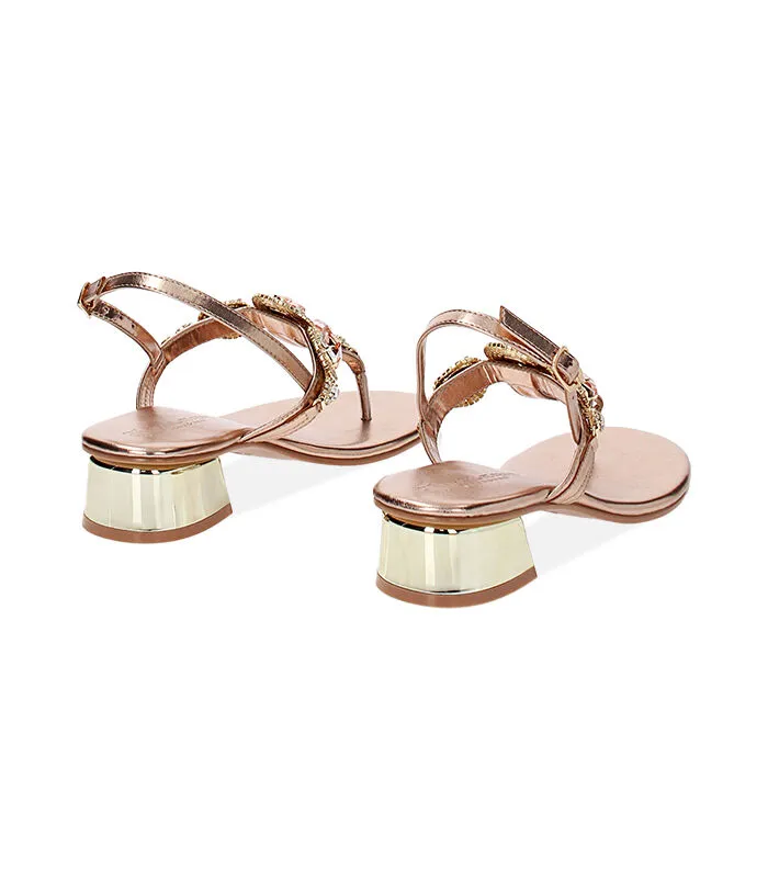 Sandali oro-rosa bassi con pietre gioiello