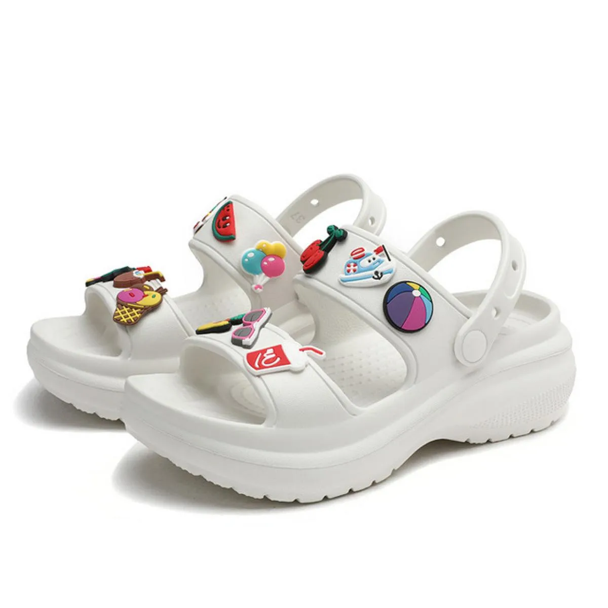Scarpe casual da donna con ciondoli Zoccoli Scarpe da giardino Sandali da spiaggia Infradito Moda femminile Sandali con plateau