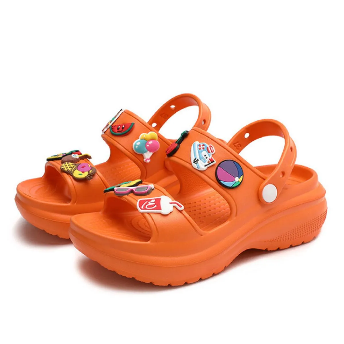 Scarpe casual da donna con ciondoli Zoccoli Scarpe da giardino Sandali da spiaggia Infradito Moda femminile Sandali con plateau