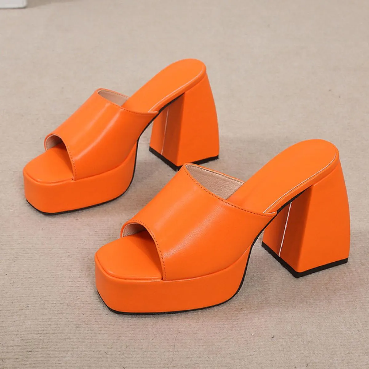 Scarpe con plateau alla moda Donna 2022 Estate Nuova punta quadrata Sandali con tacco grosso da donna 35 43 Abito femminile di g