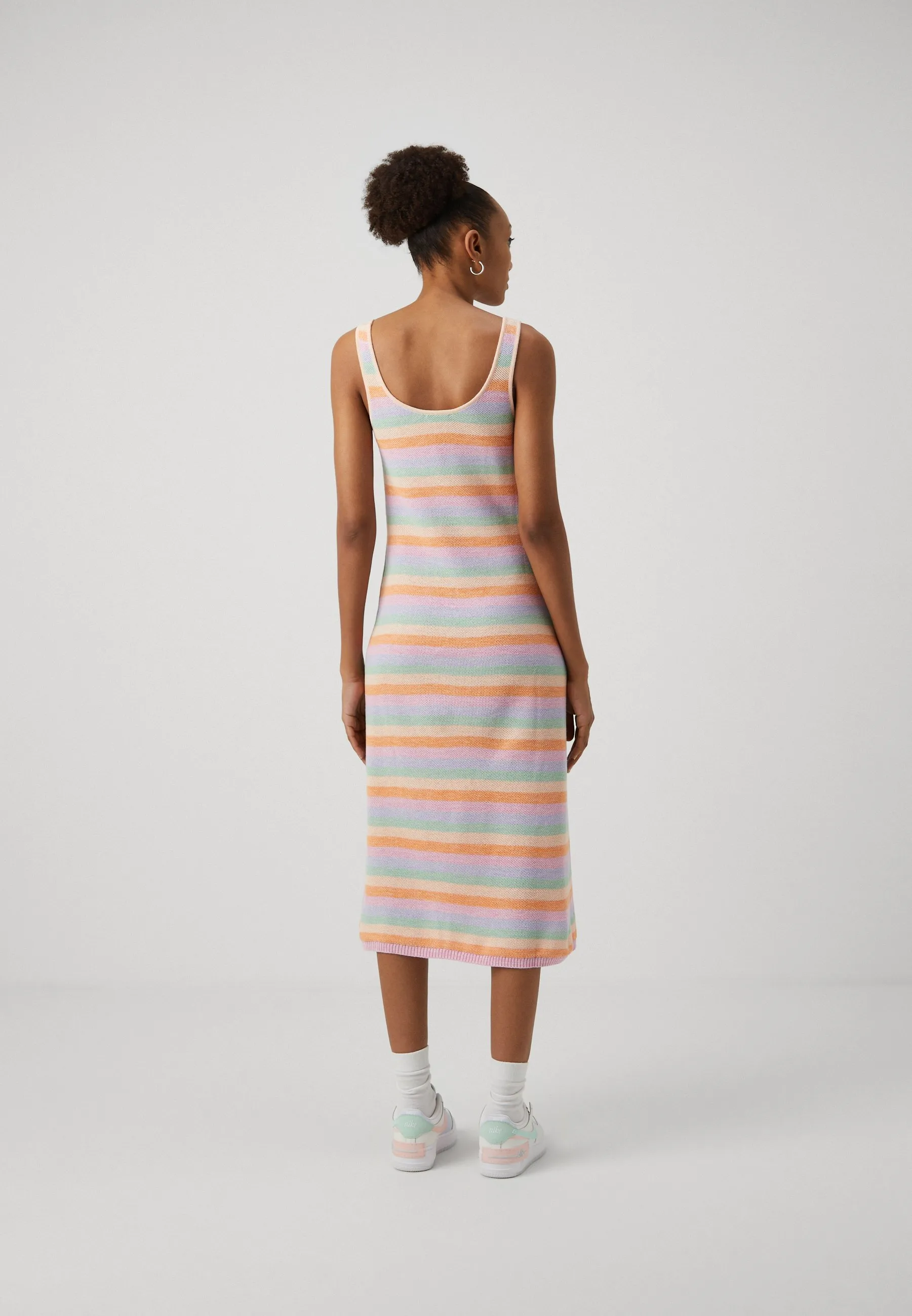 SCOOPNECK  - Abito in maglia