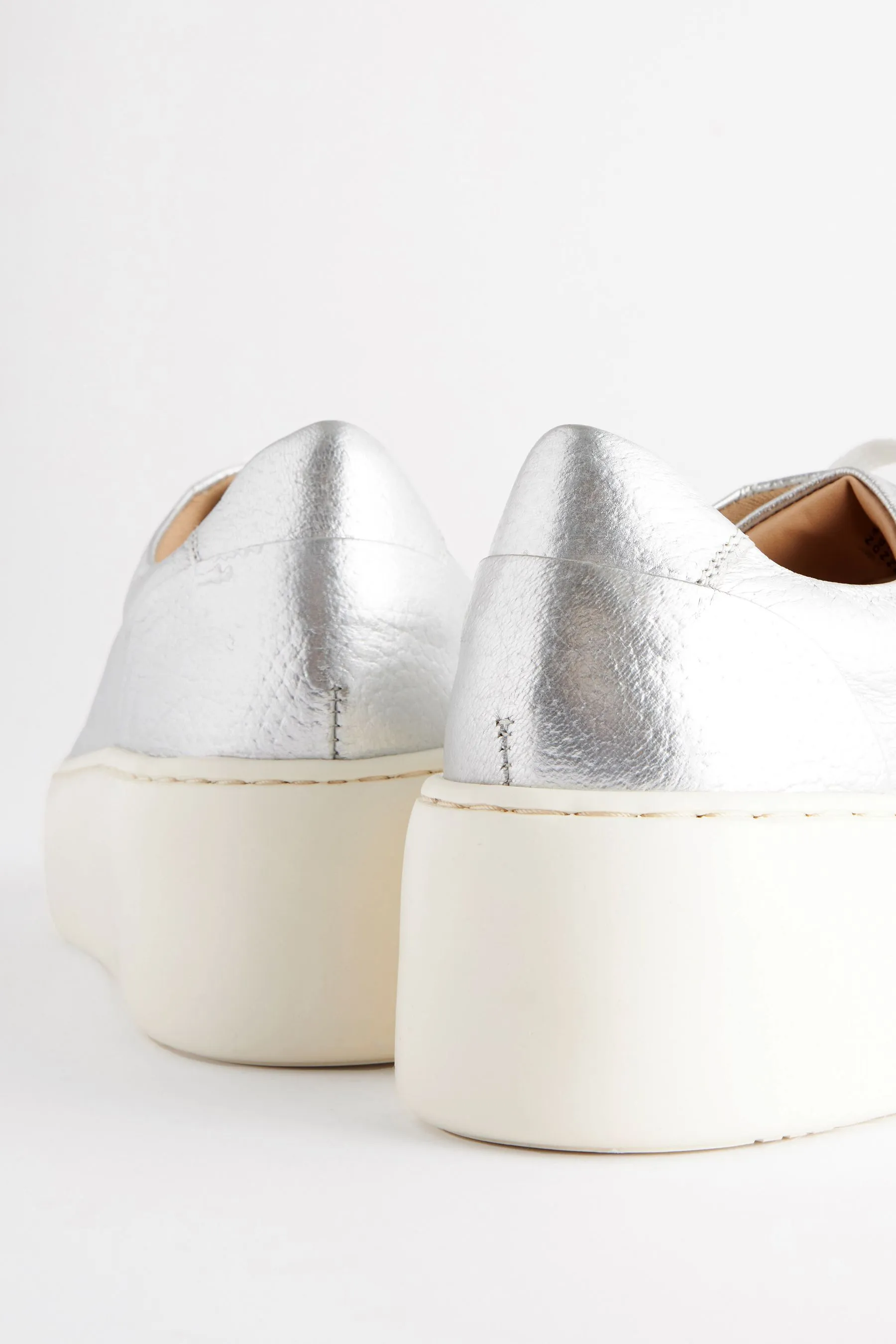 Signature - Forever Comfort® - Scarpe da ginnastica in pelle con zeppa spessa