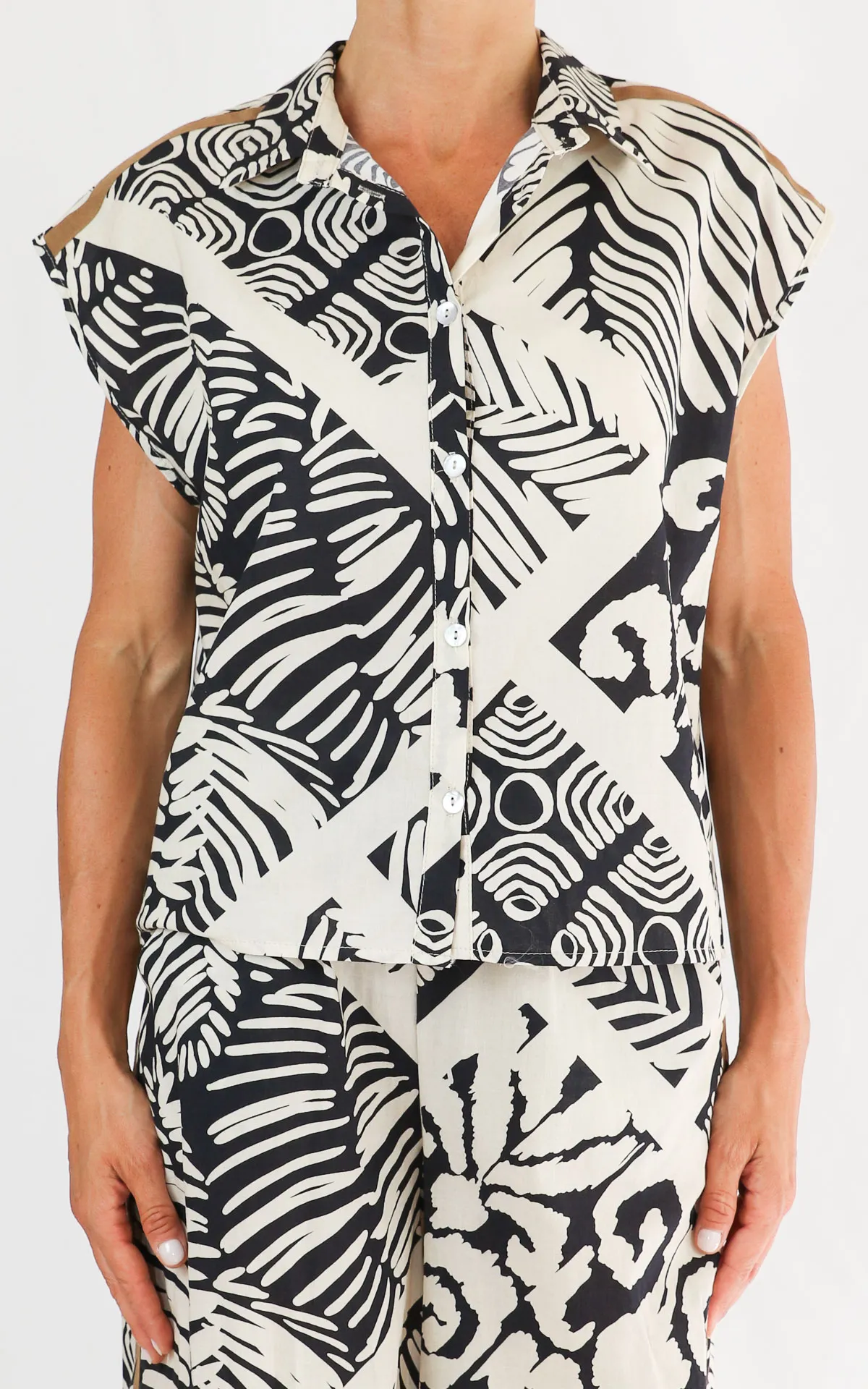 SUSY MIX – Camicia scatola fantasia – nero