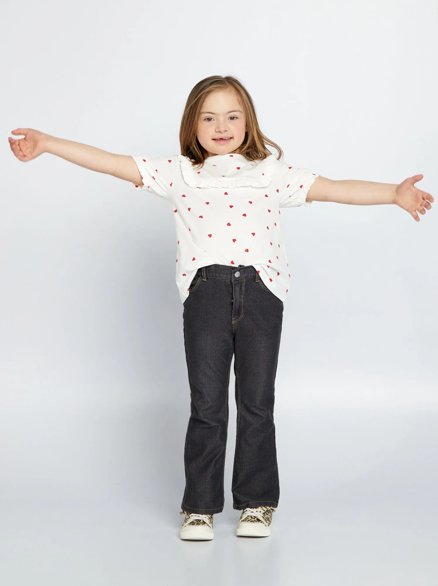 T-shirt adattiva con volant e motivo 'cuore' - BIANCO