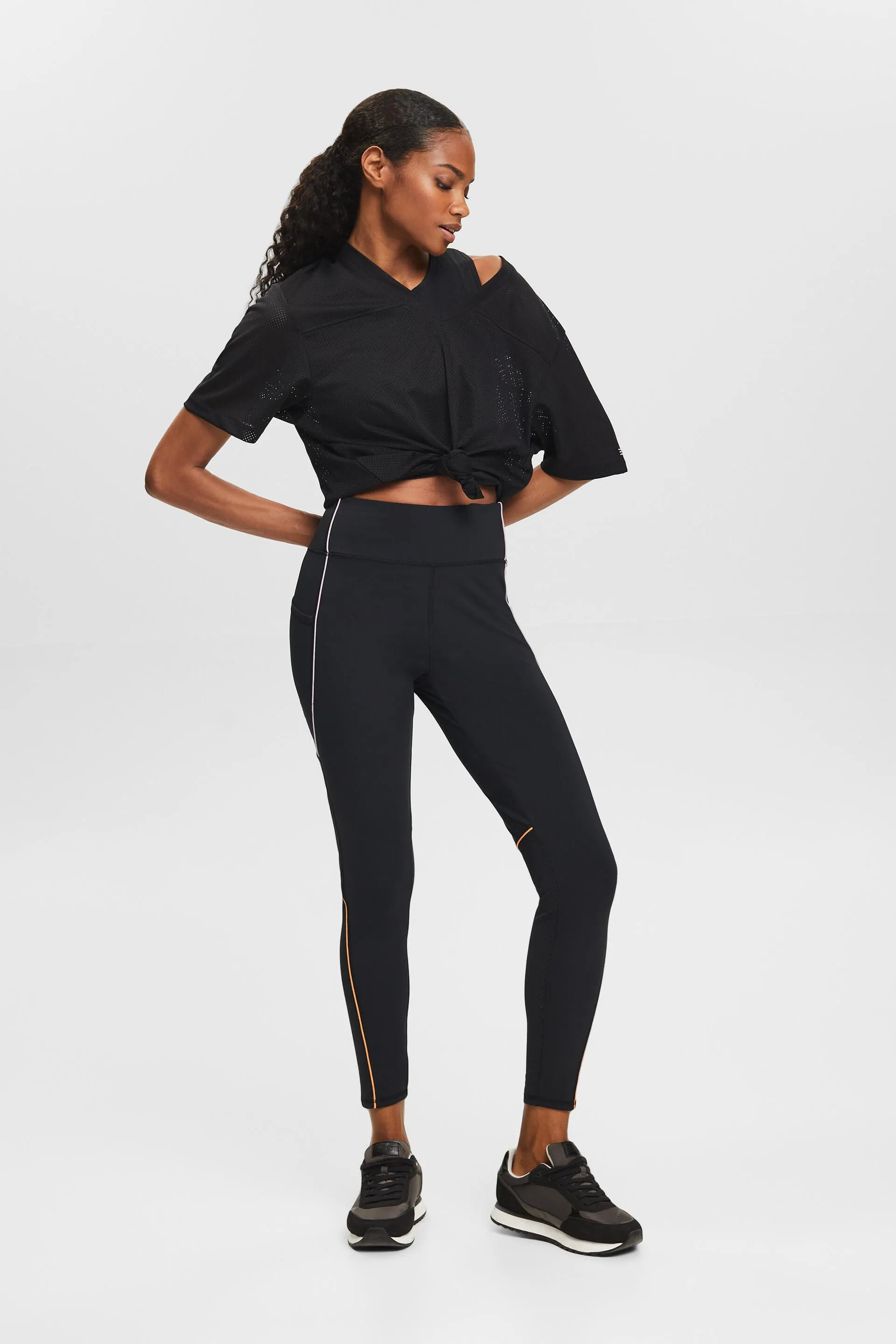 T-shirt con scollo a V in maglia aperta