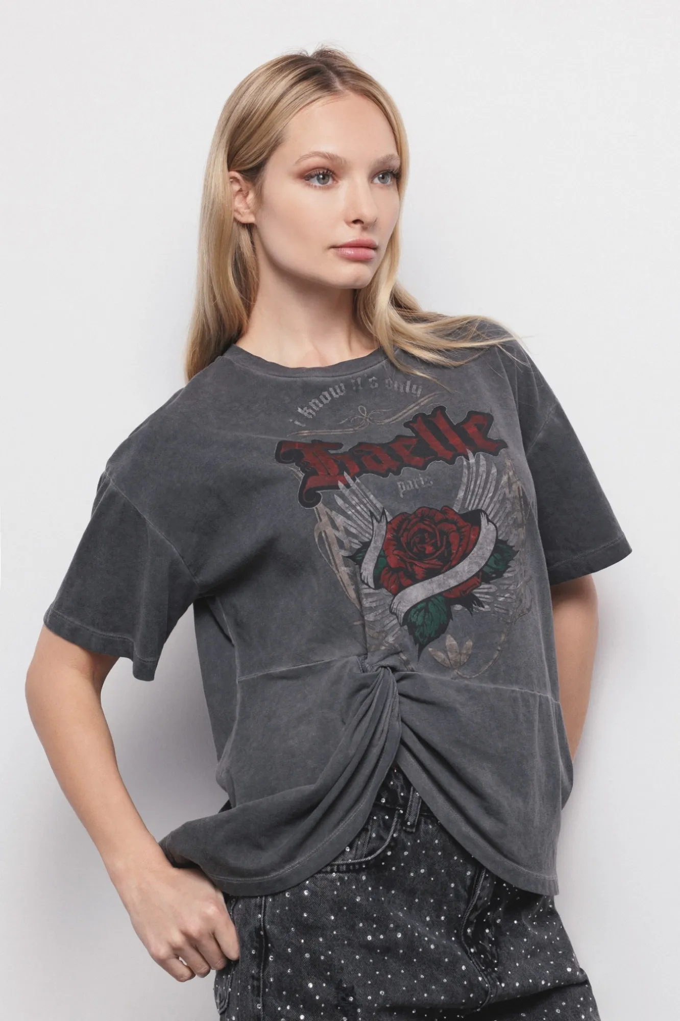 T-SHIRT PARICOLLO MEZZA MANICA DETTAGLIO NODO TAGLIO SUL DAVANTI - Gaëlle Paris