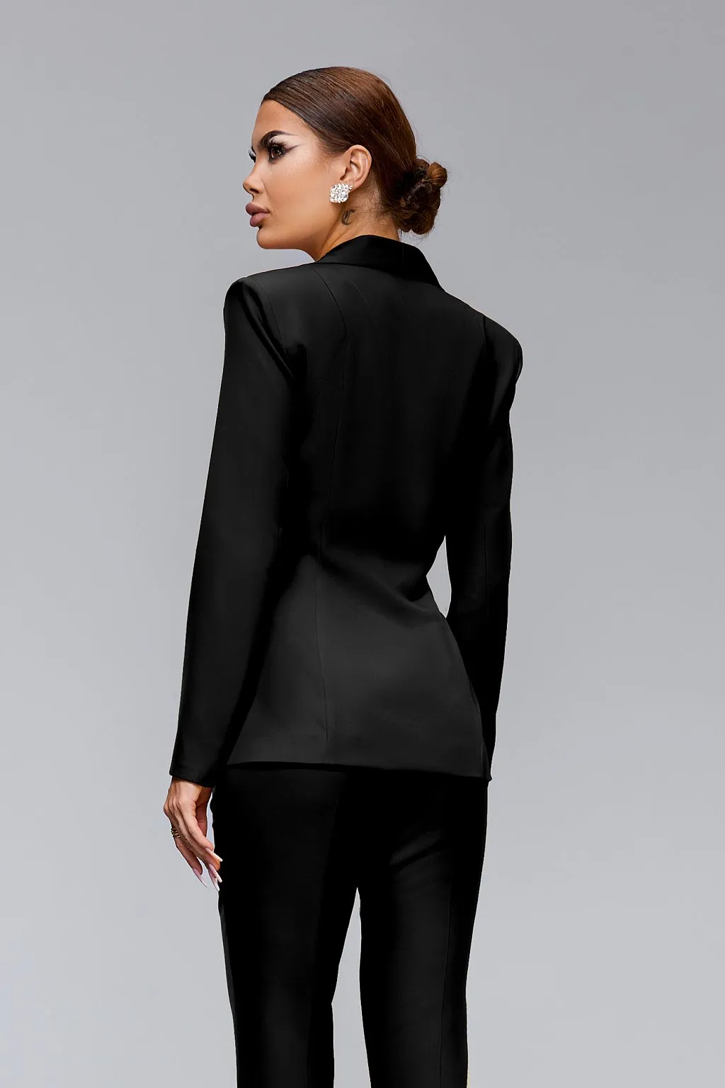 Tailleur 3 pezzi con giacca sagomata