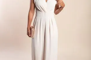 Tuta elegante senza maniche, colore beige