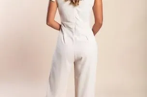 Tuta elegante senza maniche, colore beige