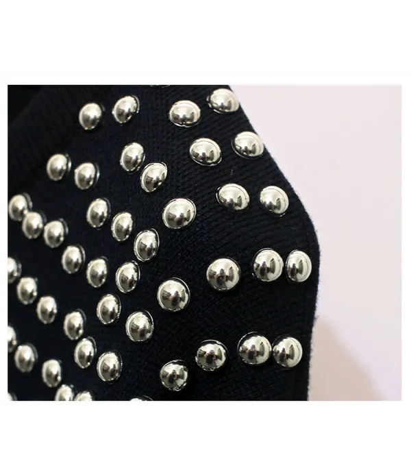 Tuta studs & fringe