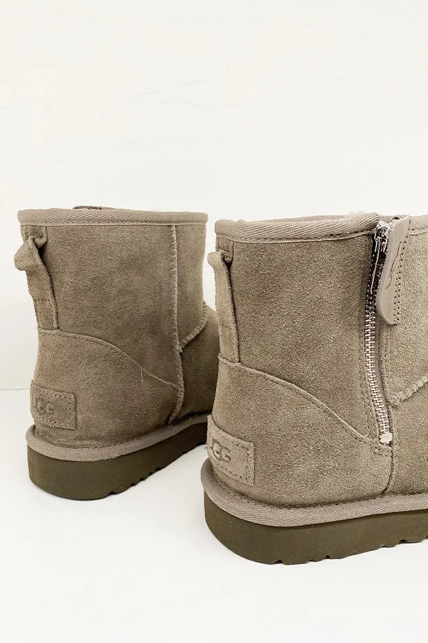   UGG Stivaletti