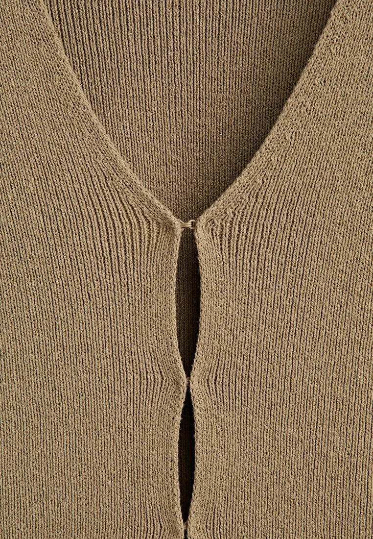 WITH HOOK FASTENINGS - Cardigan